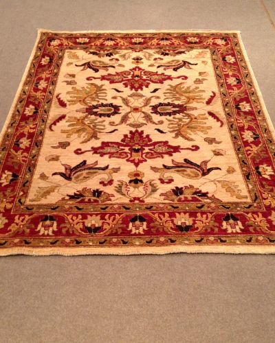 Classic Usak Wool Rug