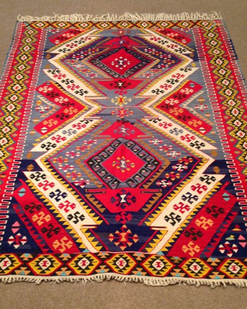 Elegant Kilim Weave