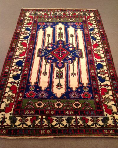 Elegant Konya Wool Rug