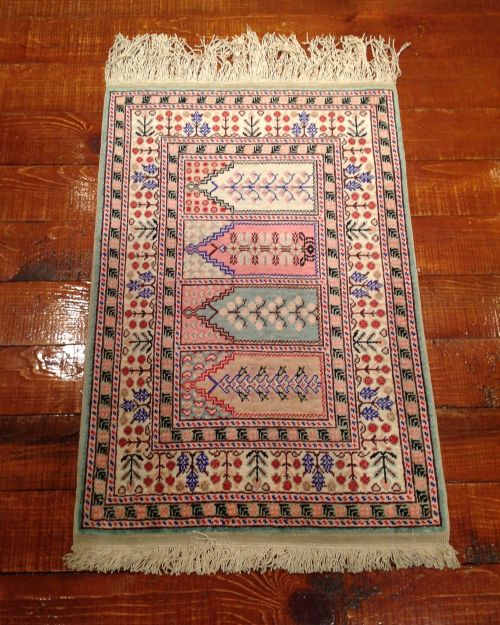 Silk Ipek Artisan Rug