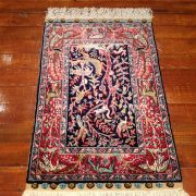 Elegant Ipek Silk Rug