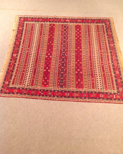 Elegant Rah Rah Wool Rug